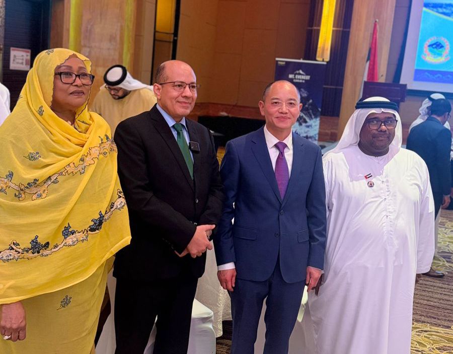 سفيرة السعادة عائشة عبد الله تشيد باحتفالية “يوم جبل إيفرست” وتثمّن جهود سفارة نيبال في تعزيز التقارب الثقافي.